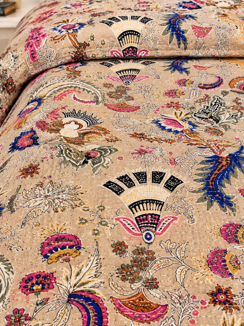 Vintage Kantha Mukut Floral Beige Handmade Quilt
