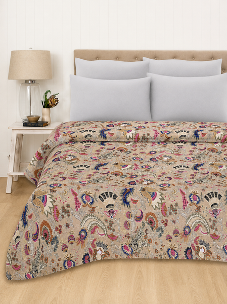 Vintage Kantha Mukut Floral Beige Handmade Quilt