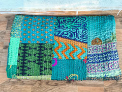 Green Colorful Elegant Silk Quilt - Patchwork Pattern, Soft & Cozy